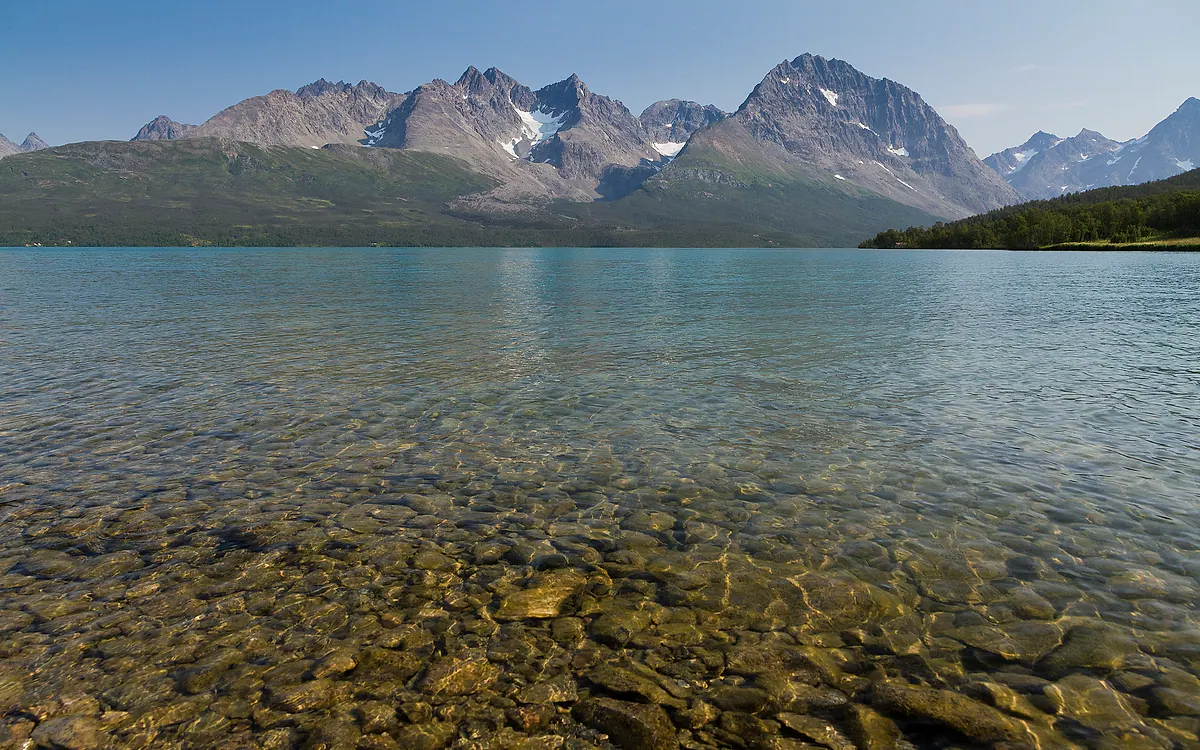 Lyngsalpene over fjorden